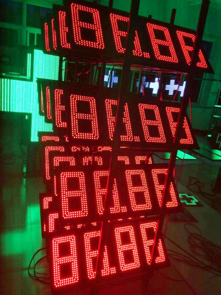 IP67 LED gas price signs under aging test in factory